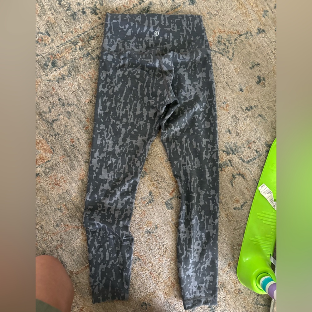 Lululemon size 4 leggings